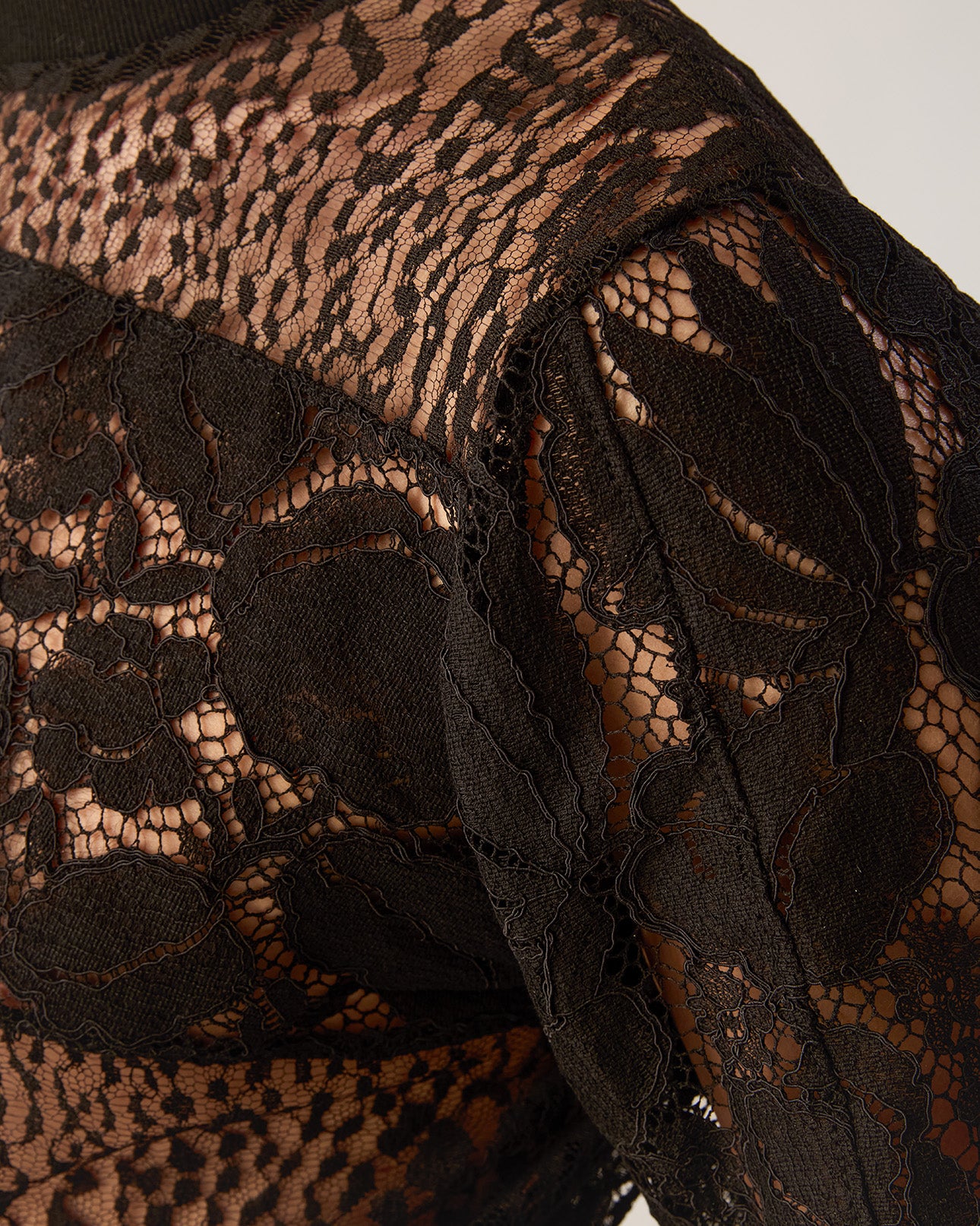 The Paris Chantilly Lace Crew